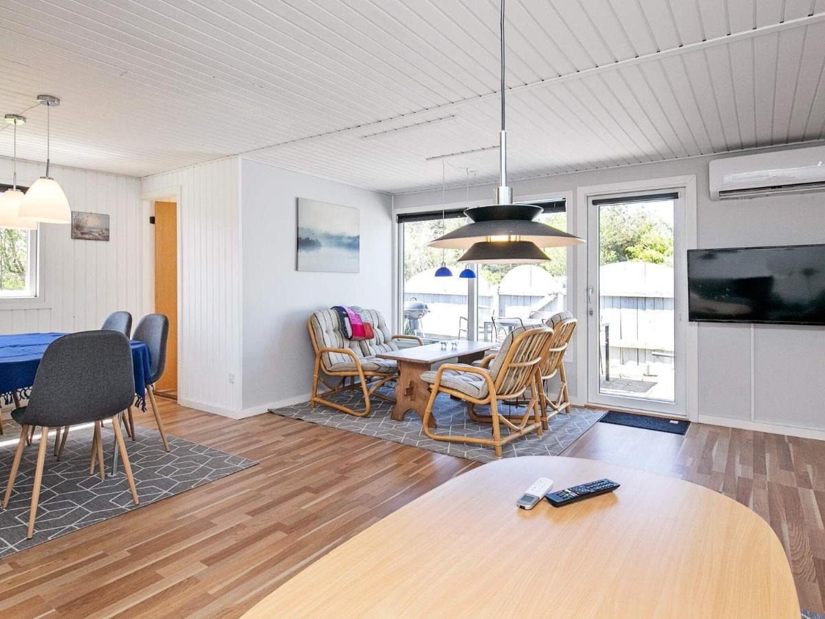 4 Person Holiday Home In L Kken Lokken Exterior photo